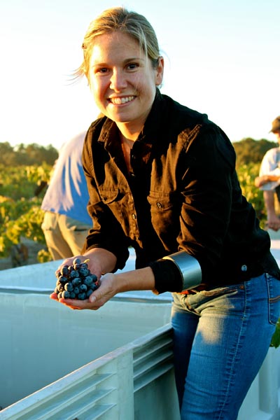 August 29 in Bechthold Vineyard: Onesta Wines owner/winemaker Jillian Johnson waits a little longer to pick at slightly higher sugars, aiming for a slightly fuller bodied (yet still plenty soft and sumptuous) style of Cinsaut