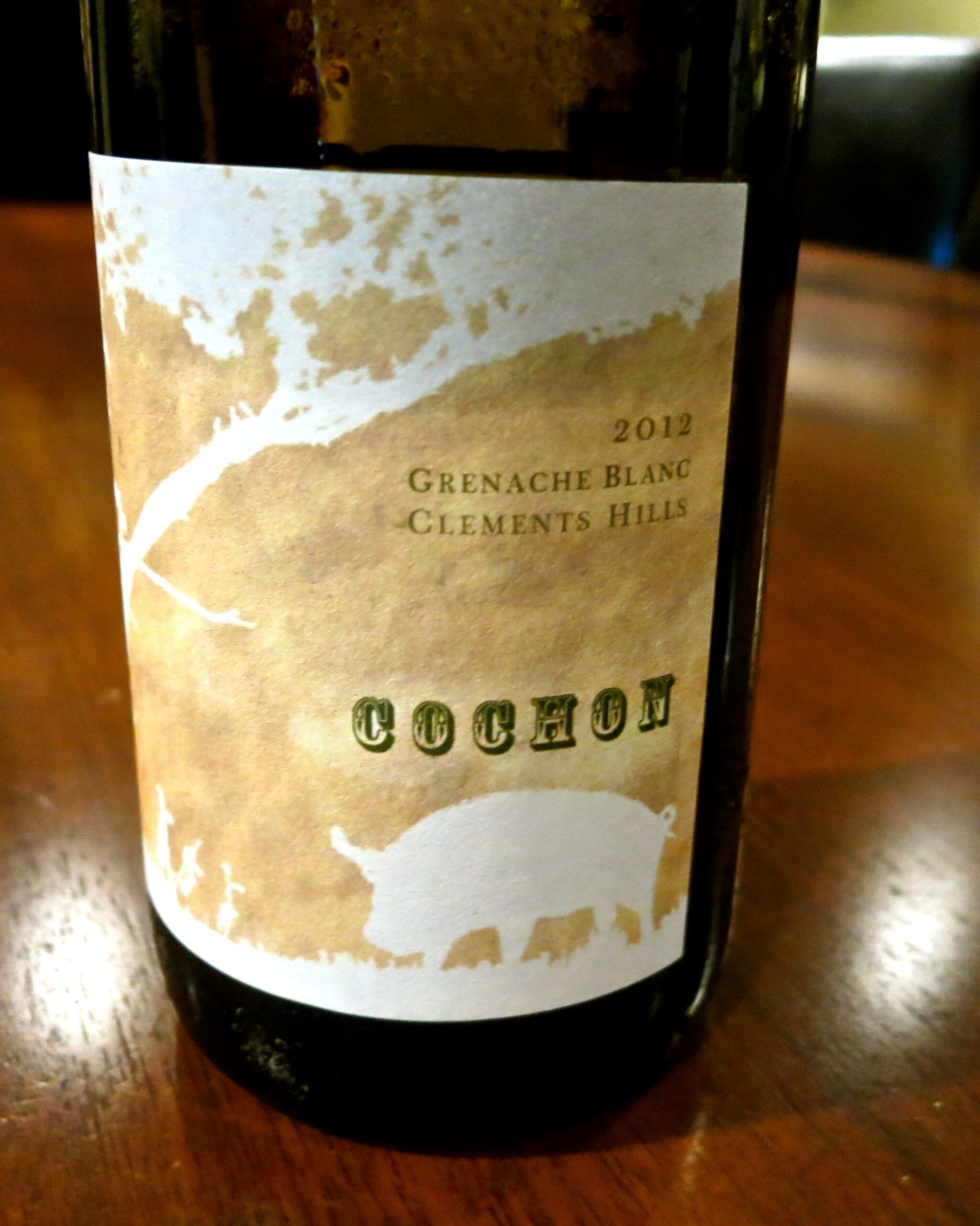 Close-up of Cuchon 2012 Grenache Blanc wine bottle label from Clements Hills, Lodi Wine region.